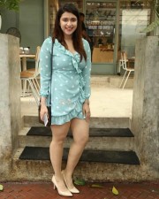 Actress Mannara Chopra Spotted At An Eatery In Mumbai Photos 04 Actress Mannara Chopra Spotted At An Eatery In Mumbai Photos 04