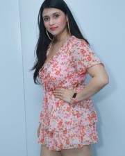 Actress Mannara Chopra at Advanced Grohair Clinic Launch Photos 32