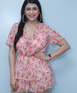 Actress Mannara Chopra at Advanced Grohair Clinic Launch Photos 37