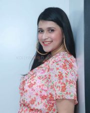 Actress Mannara Chopra at Advanced Grohair Clinic Launch Photos 43