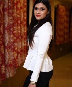 Actress Mannara Chopra at Santosham South Indian Film Awards 2021 Curtain Raiser Press Meet Pictures 04 Actress Mannara Chopra at Santosham South Indian Film Awards 2021 Curtain Raiser Press Meet Pictures 04