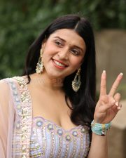 Actress Mannara Chopra at Tiragabadara Saami Movie Success Press Meet Pictures 18