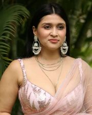 Actress Mannara Chopra at Tiragabadara Saami Teaser Launch Pictures 05