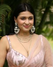 Actress Mannara Chopra at Tiragabadara Saami Teaser Launch Pictures 06