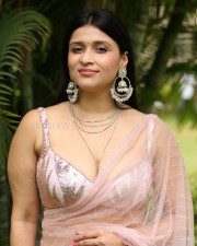 Actress Mannara Chopra at Tiragabadara Saami Teaser Launch Pictures 11