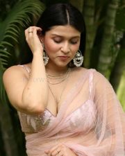 Actress Mannara Chopra at Tiragabadara Saami Teaser Launch Pictures 12