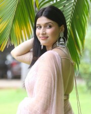 Actress Mannara Chopra at Tiragabadara Saami Teaser Launch Pictures 61