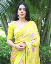 Actress Mirnalini Ravi at Love Guru Movie Press Meet Pictures 09