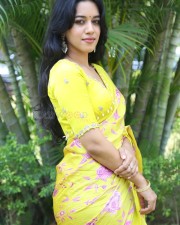 Actress Mirnalini Ravi at Love Guru Movie Press Meet Pictures 15