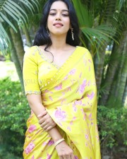 Actress Mirnalini Ravi at Love Guru Movie Press Meet Pictures 25