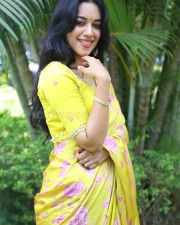 Actress Mirnalini Ravi at Love Guru Movie Press Meet Pictures 29