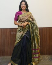 Actress Mirnalini Ravi at Maama Mascheendra Pre Release Event Pictures 18