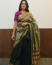 Actress Mirnalini Ravi at Maama Mascheendra Pre Release Event Pictures 19