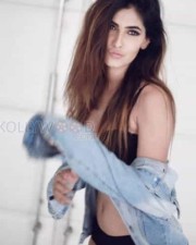 Gorgeous Model Karishma Sharma Photos 04