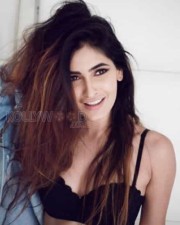 Gorgeous Model Karishma Sharma Photos 13