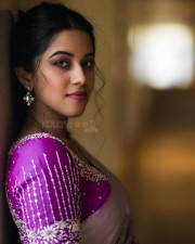 Passionate Mirnalini Ravi in Lavender Saree Photos 04