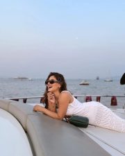 Ragini MMS Returns Actress Karishma Sharma Sexy Pictures 05
