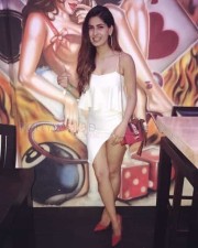 Ragini Mms Returns Heroine Karishma Sharma Sexy Photos 02 Ragini Mms Returns Heroine Karishma Sharma Sexy Photos 02