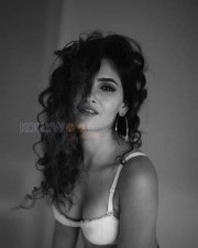 Ragini Mms Returns Heroine Karishma Sharma Sexy Photos 24 Ragini Mms Returns Heroine Karishma Sharma Sexy Photos 24