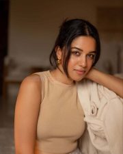 Romeo Heroine Mirnalini Ravi in a White Pant and Beige Sleeveless Top Pictures 03