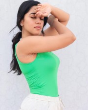 Tamil Actress Mirnalini Ravi in Green Sleeveless Top Pictures 06