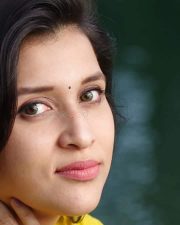 Telugu Actress Mannara Chopra Photoshoot Pics 09 Telugu Actress Mannara Chopra Photoshoot Pics 09