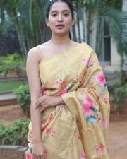 Actress Bhavana Vazhapandal at Mayalo Movie Press Meet Pictures 02