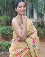 Actress Bhavana Vazhapandal at Mayalo Movie Press Meet Pictures 05