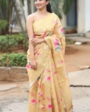 Actress Bhavana Vazhapandal at Mayalo Movie Press Meet Pictures 13