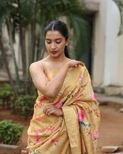 Actress Bhavana Vazhapandal at Mayalo Movie Press Meet Pictures 17
