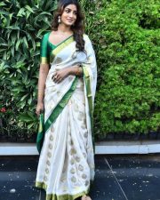 Actress Dimple Hayathi at Bhartha Mahasayulaki Wignapthi Movie Blockbuster Meet Pictures 10