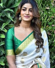 Actress Dimple Hayathi at Bhartha Mahasayulaki Wignapthi Movie Blockbuster Meet Pictures 12