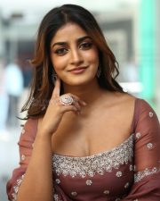 Actress Dimple Hayathi at Bhartha Mahasayulaku Wignyapthi Interview Photos 11