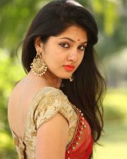 Actress Gayathri Suresh At Hero Heroine Teaser Launch Photos 19