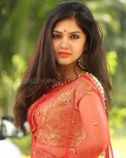 Actress Gayathri Suresh At Hero Heroine Teaser Launch Photos 29