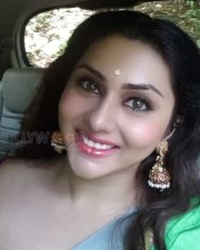 Actress Namitha Glamourous Saree Pictures 01