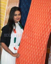 Actress Neha Deshpande At Pochampally Ikat Art Mela Photos 18