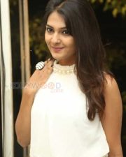 Actress Neha Deshpande Photos 10