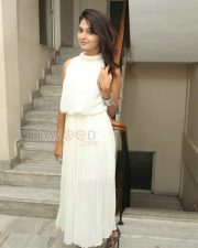Actress Neha Deshpande Photos 16