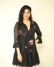 Actress Ritika Singh at In Car Movie Press Meet Pictures 07