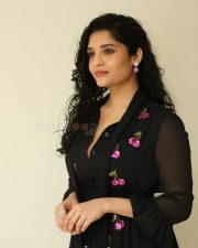 Actress Ritika Singh at In Car Movie Press Meet Pictures 16