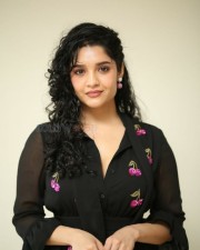 Actress Ritika Singh at In Car Movie Press Meet Pictures 33