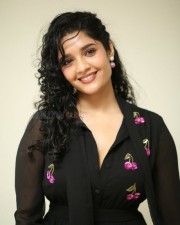 Actress Ritika Singh at In Car Movie Press Meet Pictures 36