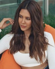Actress Sonam Bajwa Sexy New Photos 02 Actress Sonam Bajwa Sexy New Photos 02
