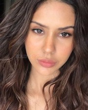 Actress Sonam Bajwa Sexy New Photos 08 Actress Sonam Bajwa Sexy New Photos 08
