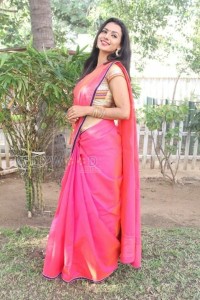 Actress Sruthi Hariharan Photos 12
