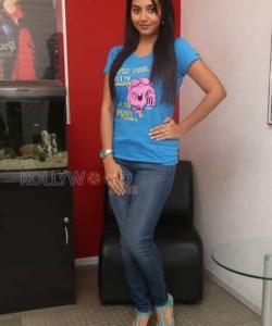 Actress Vidhya Photos 13