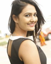 Beautiful Neha Deshpande Stills 01 Beautiful Neha Deshpande Stills 01