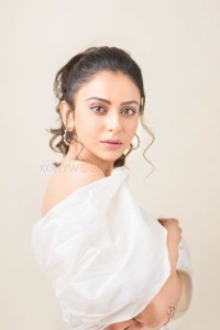 Beautifully Sexy Indian Actress Rakul Preet Singh Photoshoot Photos 07