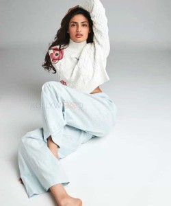 Bollywood Actress Athiya Shetty Photos 10